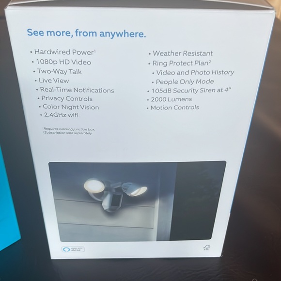 Ring Floodlight cam wired plus & echoshow 8 - Picture 2 of 7